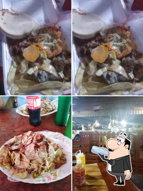 Pollos y Chuletas la Negra