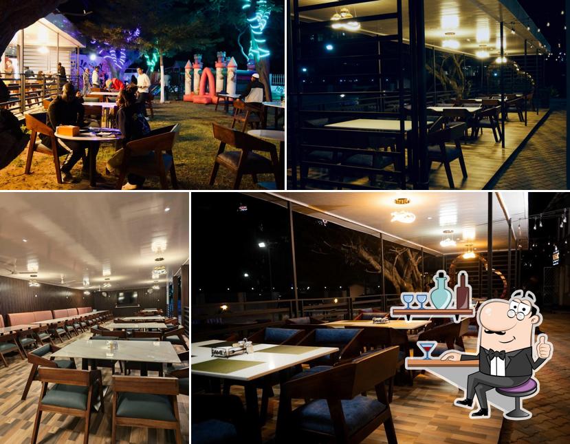 MOSAIC RESTAURANT & CAFE