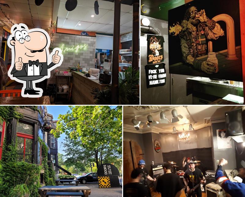 Doors Pub: Taco Joint & Metal Bar