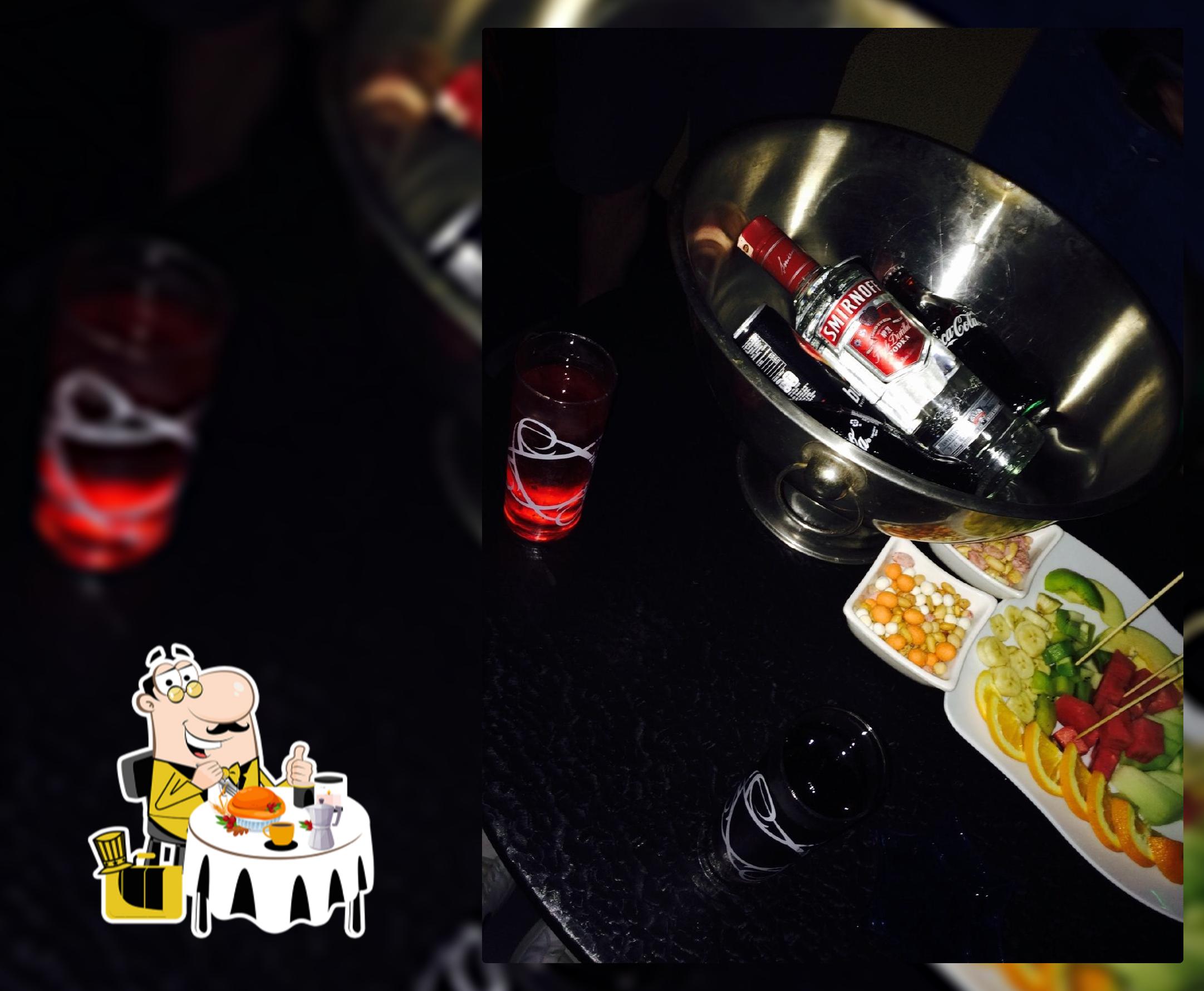 AURA CLUB KING BAR