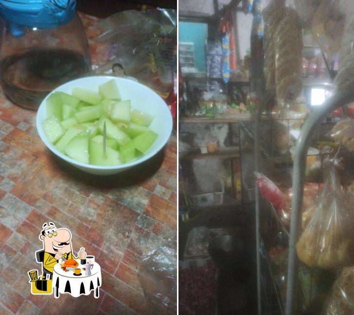 warung rujak buk tri