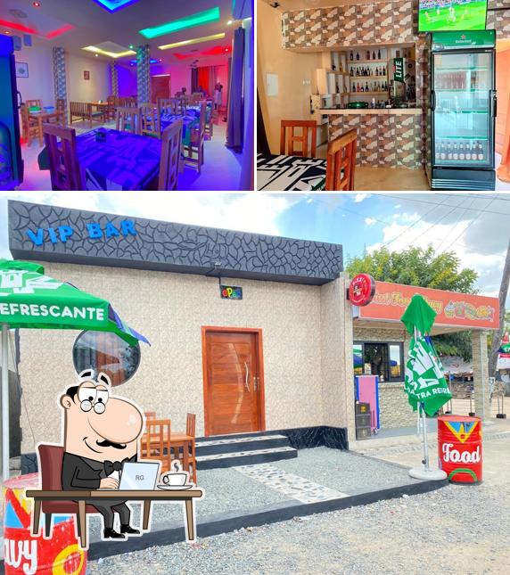 Dinhas Bar Bottle Store