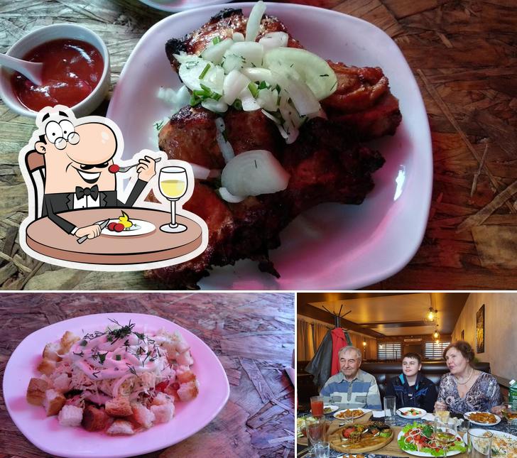 Еда в "Шашлычном дворике"