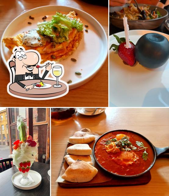 Блюда в "Mickey & Monkeys"