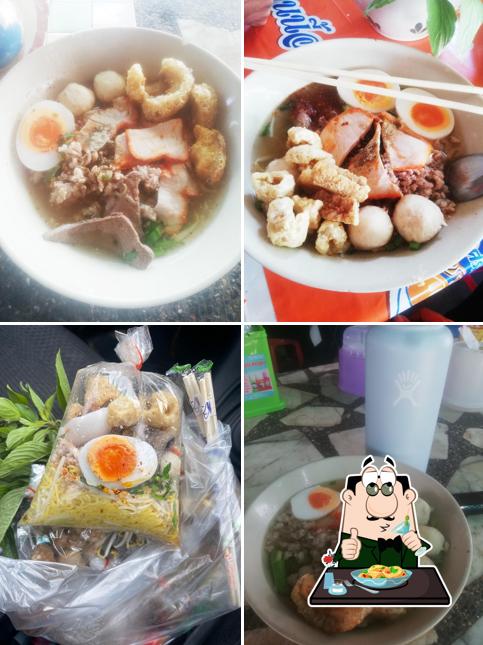 เจ๊น้อยก๋วยเตี๋ยวต้มยำสุโขทัย(สูตรโบราณ)