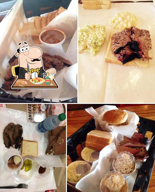 Rudy's "Country Store" and Bar-B-Q