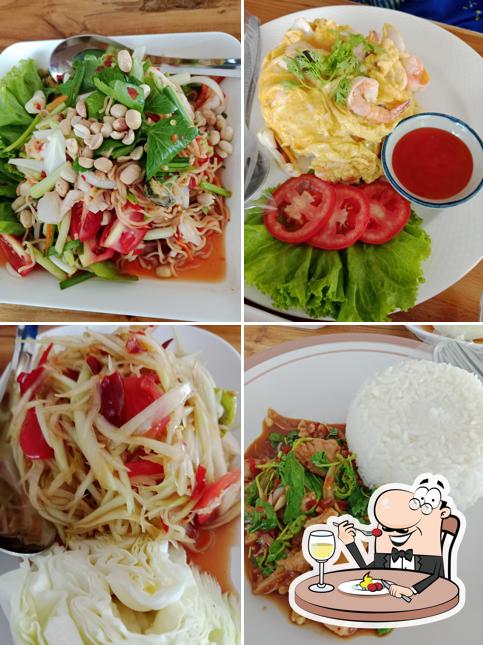 ครัวหว้านใหญ่ คาเฟ่ Khrour Wanyai Cafe