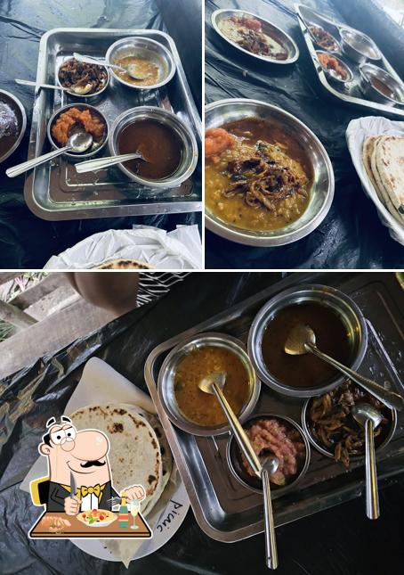 ගලගෙදර කපොල්ලේ පොළ් රොටී කඩේ