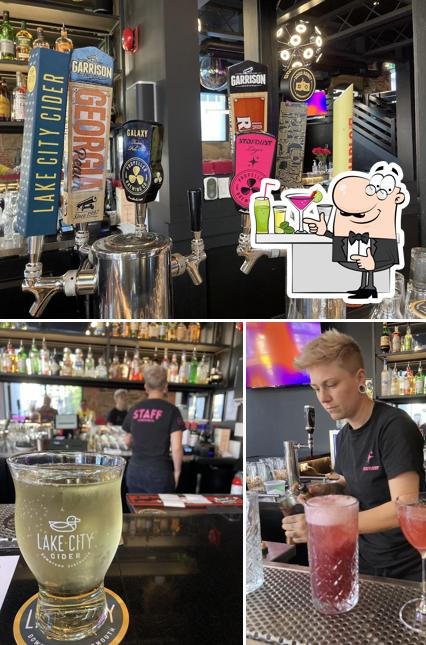 Stardust Bar + Kitchen