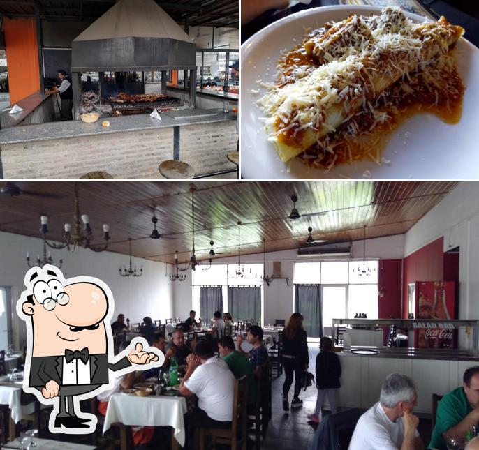 Los Leños Asador Criollo