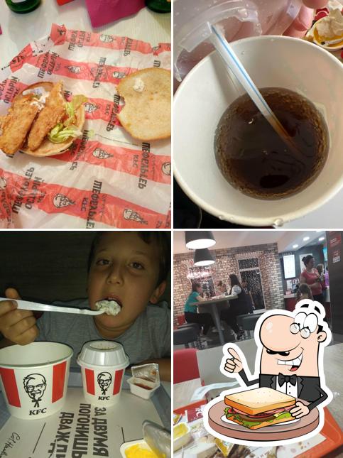 Сэндвичи с сыром на гриле в "Rostic's"