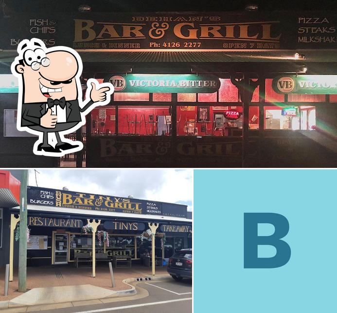 Tiny’s Bush Bar & Grill