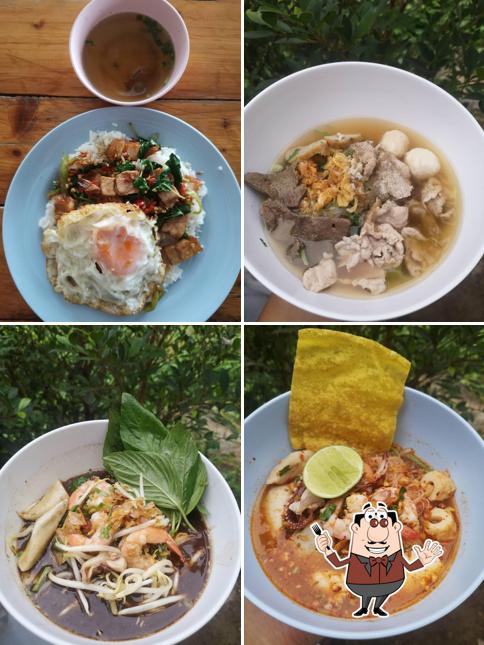 ร้านก๋วยเตี๋ยวต้มยำแม่แอ๊ว