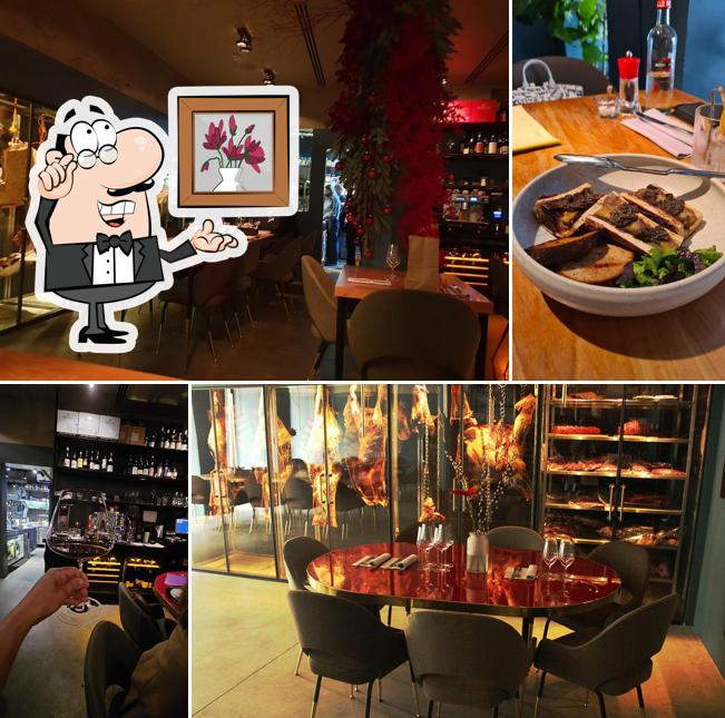 Интерьер "Max's beef for money"