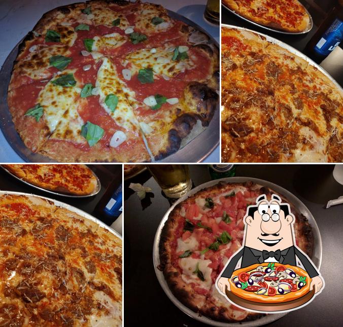 Ianni’s Pizzeria in Delmont