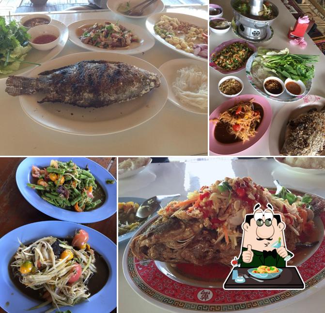 ร้านอาหารปลาเผา บ้านคกไผ่