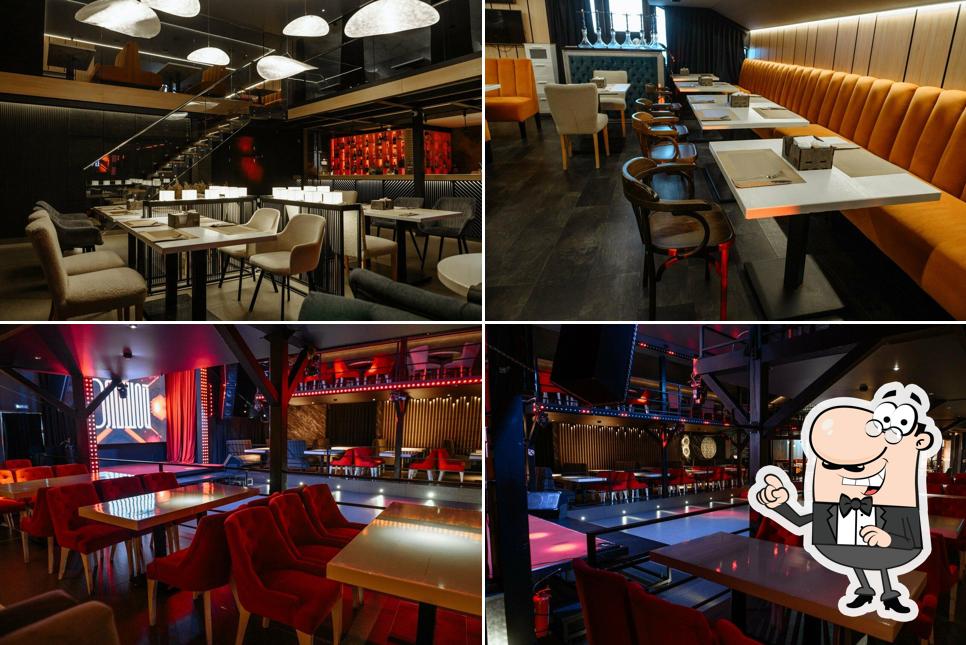 Посмотрите на внутренний интерьер "Ресторана Бухарест"