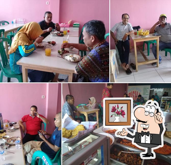 WAROENG RISMA, SAYUR ASEM PECAK, SOP IGA, GARANG ASEM, AYAM GORENG, ES CAMPUR,