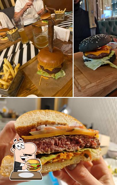 Побалуйте себя гамбургером в "Оранжерее"