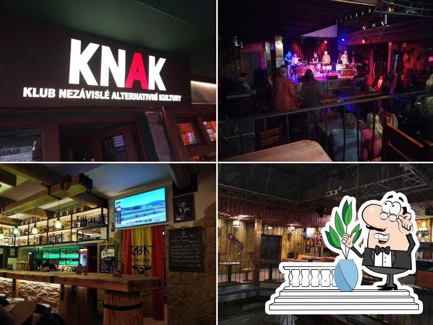 KNAK