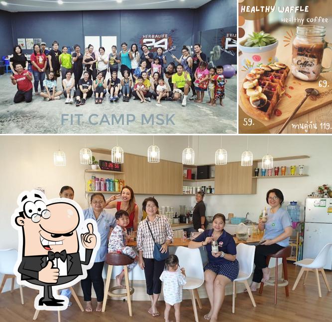 Fresh happy and healthy cafe