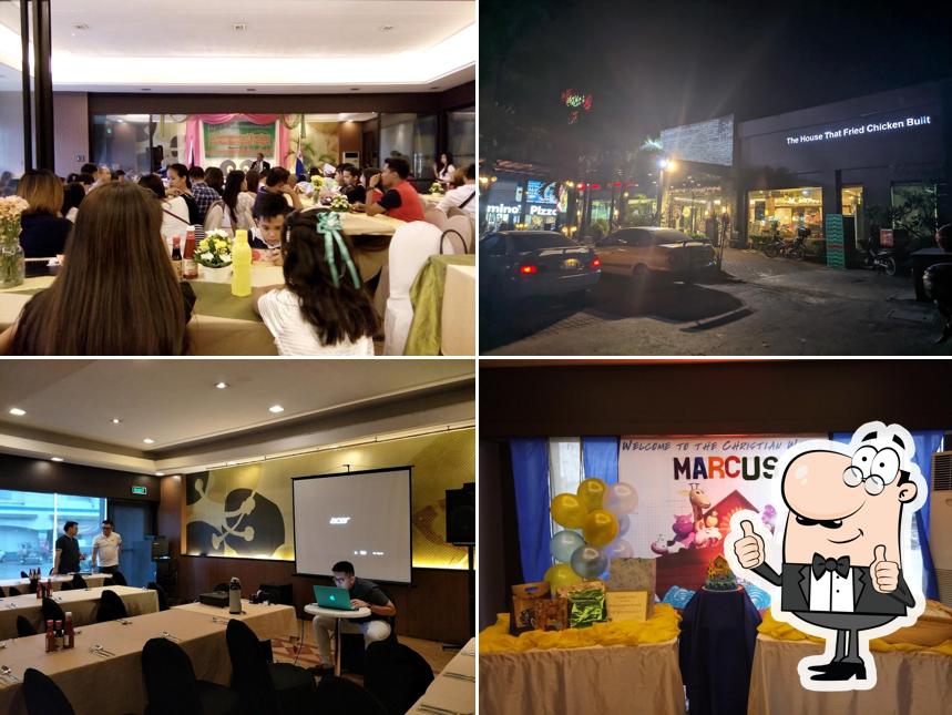 Max's Restaurant Balibago Complex