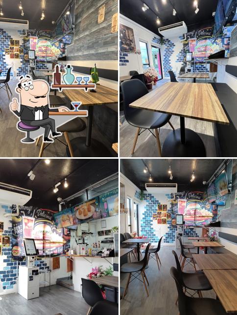 Gatimaya Burger & caffe