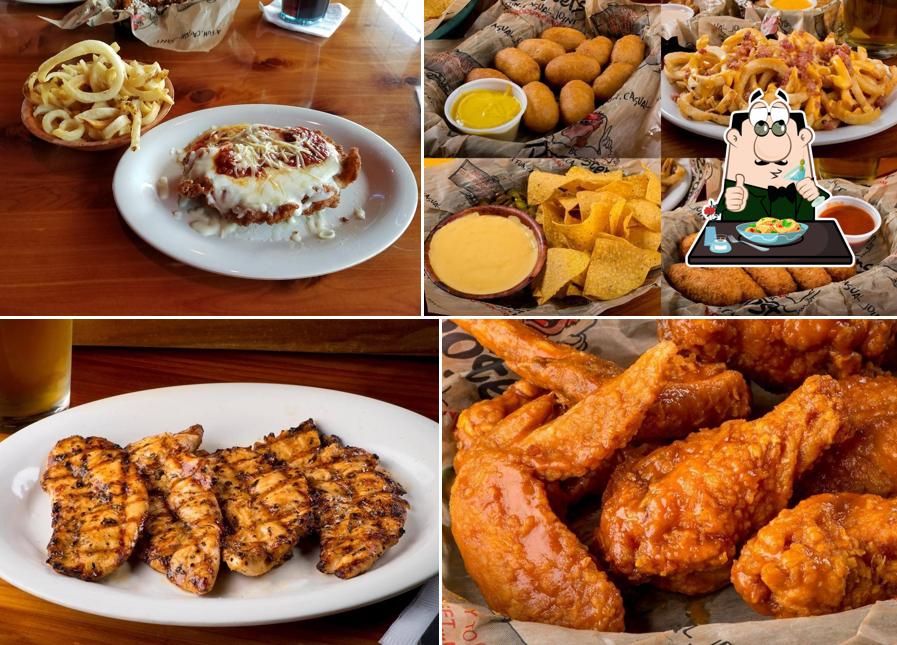 Roosters Wings