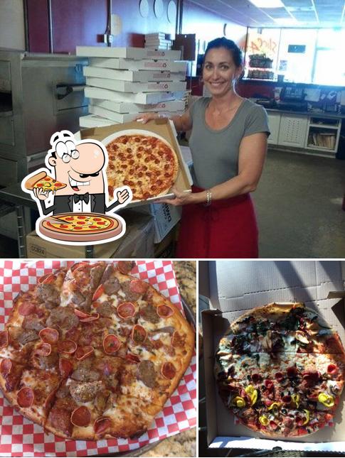 MAMA LISA'S LITTLE ITALY