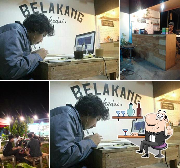 EMPAT SORE