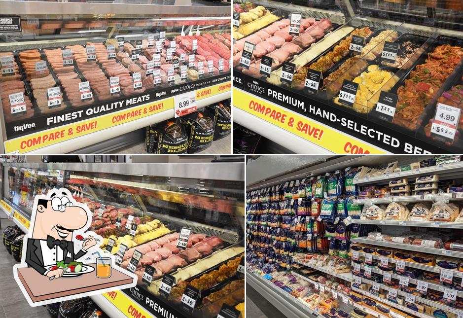 Hy-Vee Grocery Store