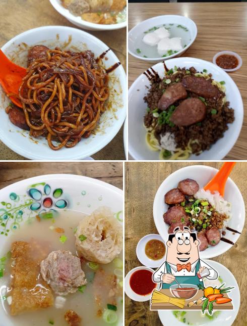 三间庄猪肉丸粉Pork Ball Mee