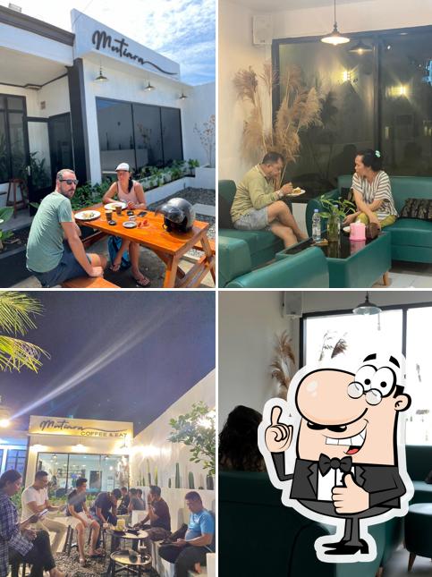 Mutiara Coffee and Eat