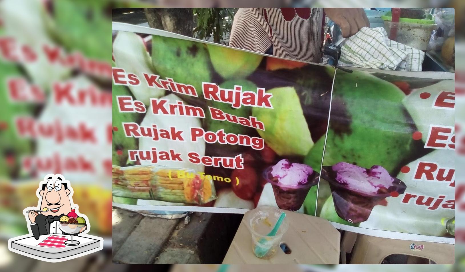 Rujak Es Krim Bu Tomo