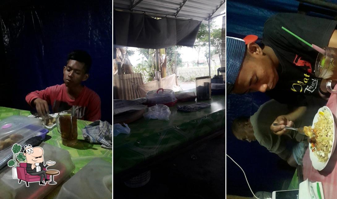 Tongkrongan'Hik Pinggir Kali