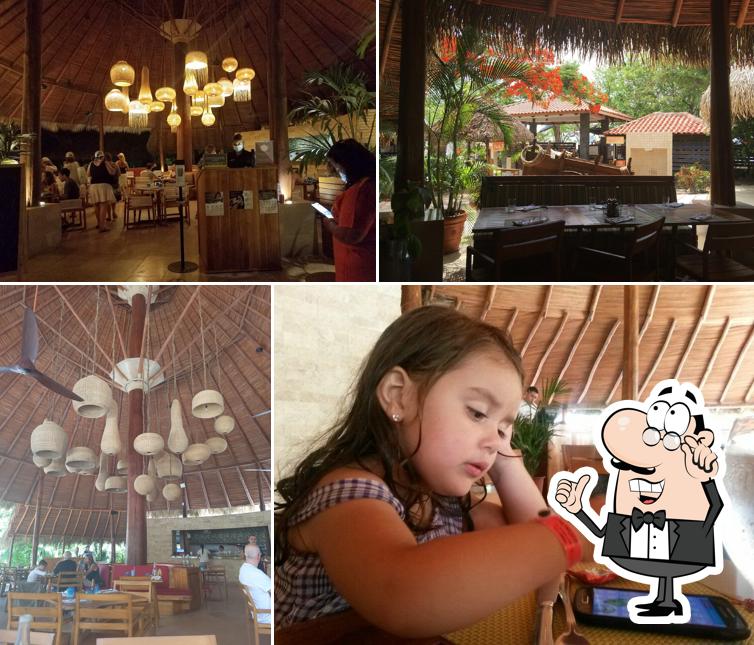 Caracola Pool & Beach Restaurant