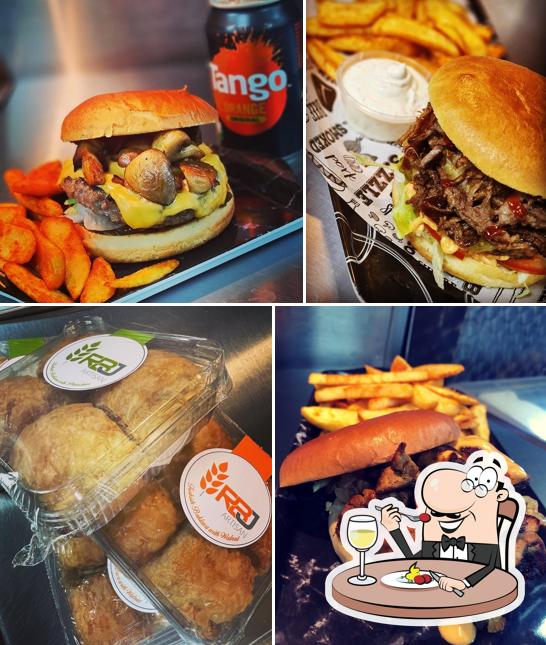 ZAZA Burgers & Pizza