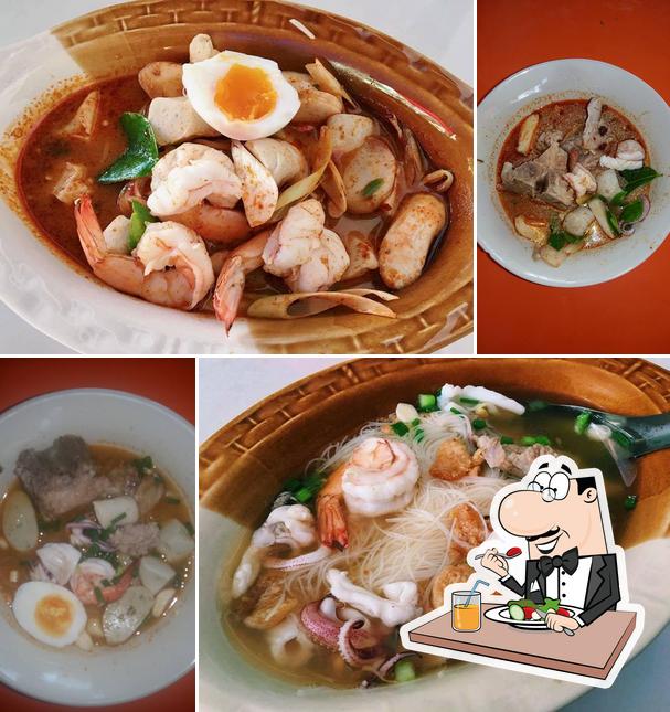 เตี๋ยวแซ่บ ต้มยำสมุนไพร