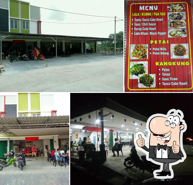 HOUKIA SEAFOOD RESTO & IKAN BAKAR