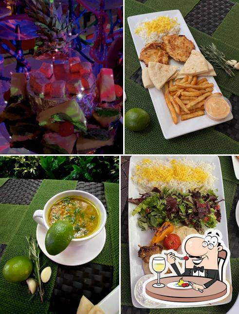 Reef Hookah & Grill