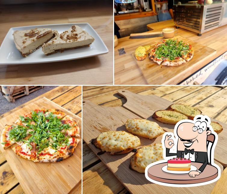 Off the hook pizza
