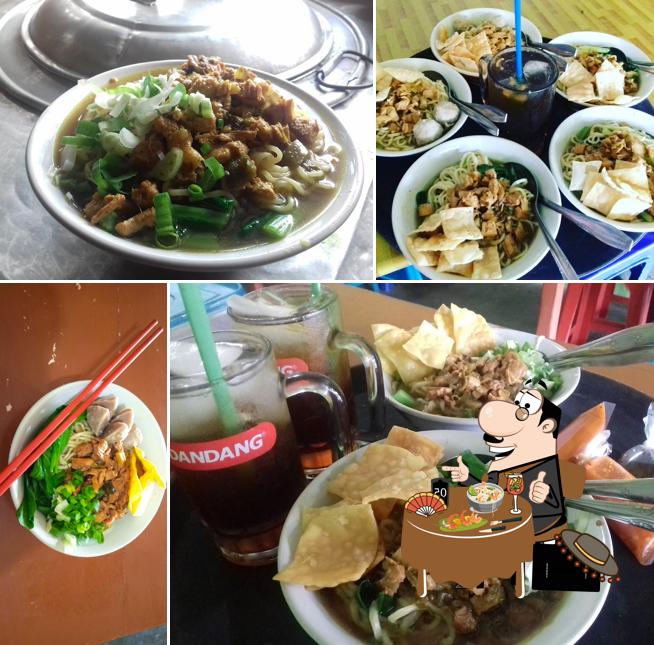 MIE AYAM WONOGIRI( PUTRA BENING)