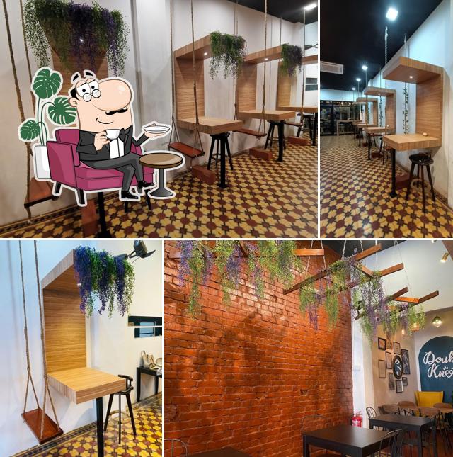 Double Knott Cafe