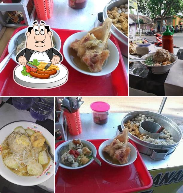 PENYETAN & BAKSO PAK RIANTO