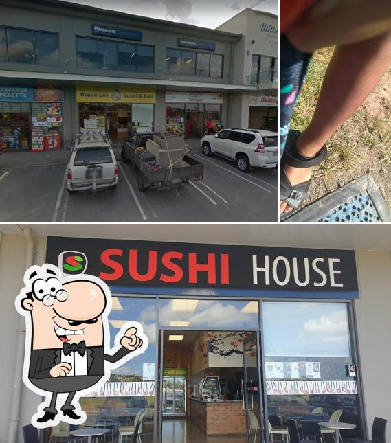 SUSHI HOUSE