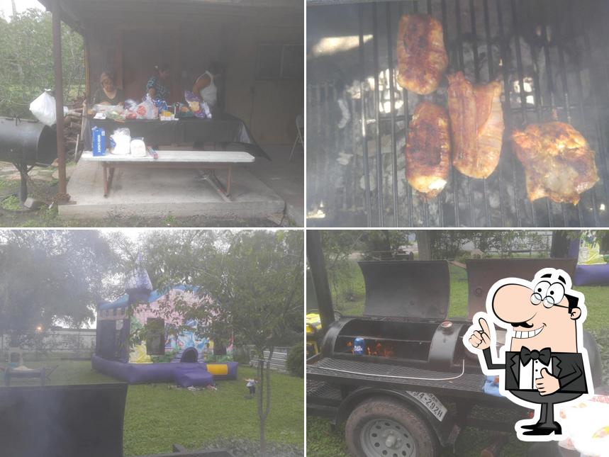 Porky's Box Car BBQ