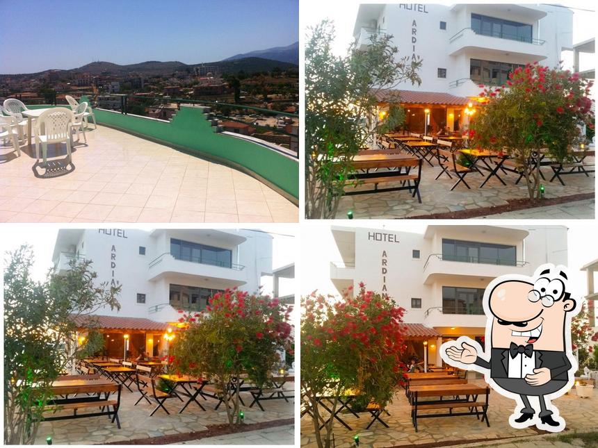 Ardiani Hotel Bar Restorant