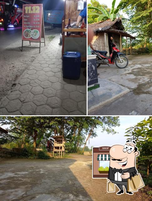 Warung Pecel/Lotek Kangkung Mak MUN