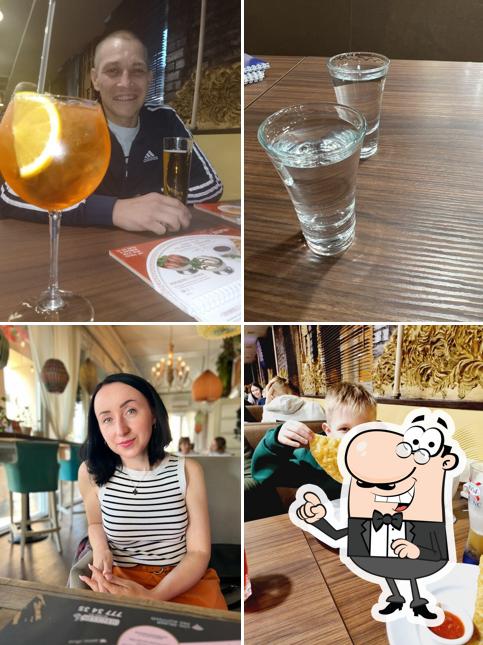 Посмотрите на внутренний интерьер "Брынзы"