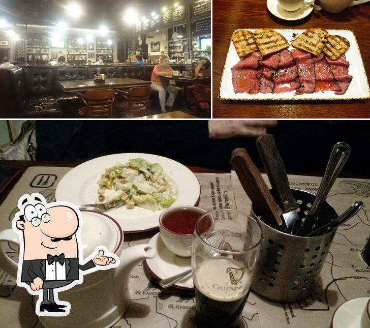 Посмотрите на внутренний интерьер "Торро Гриль"